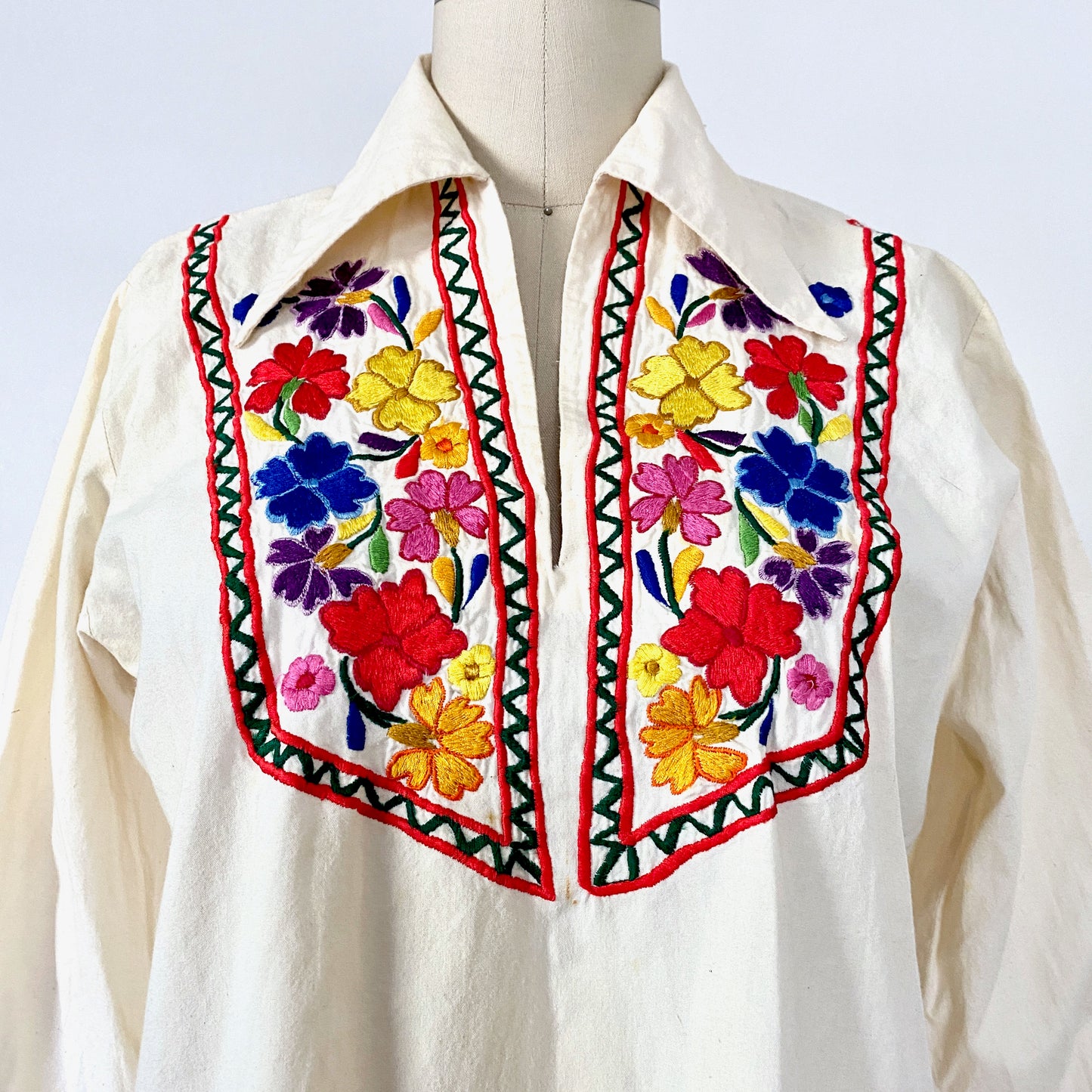 Vintage Hand Embroidered Puebla La Aguja Blouse with Flowers Frida style Med