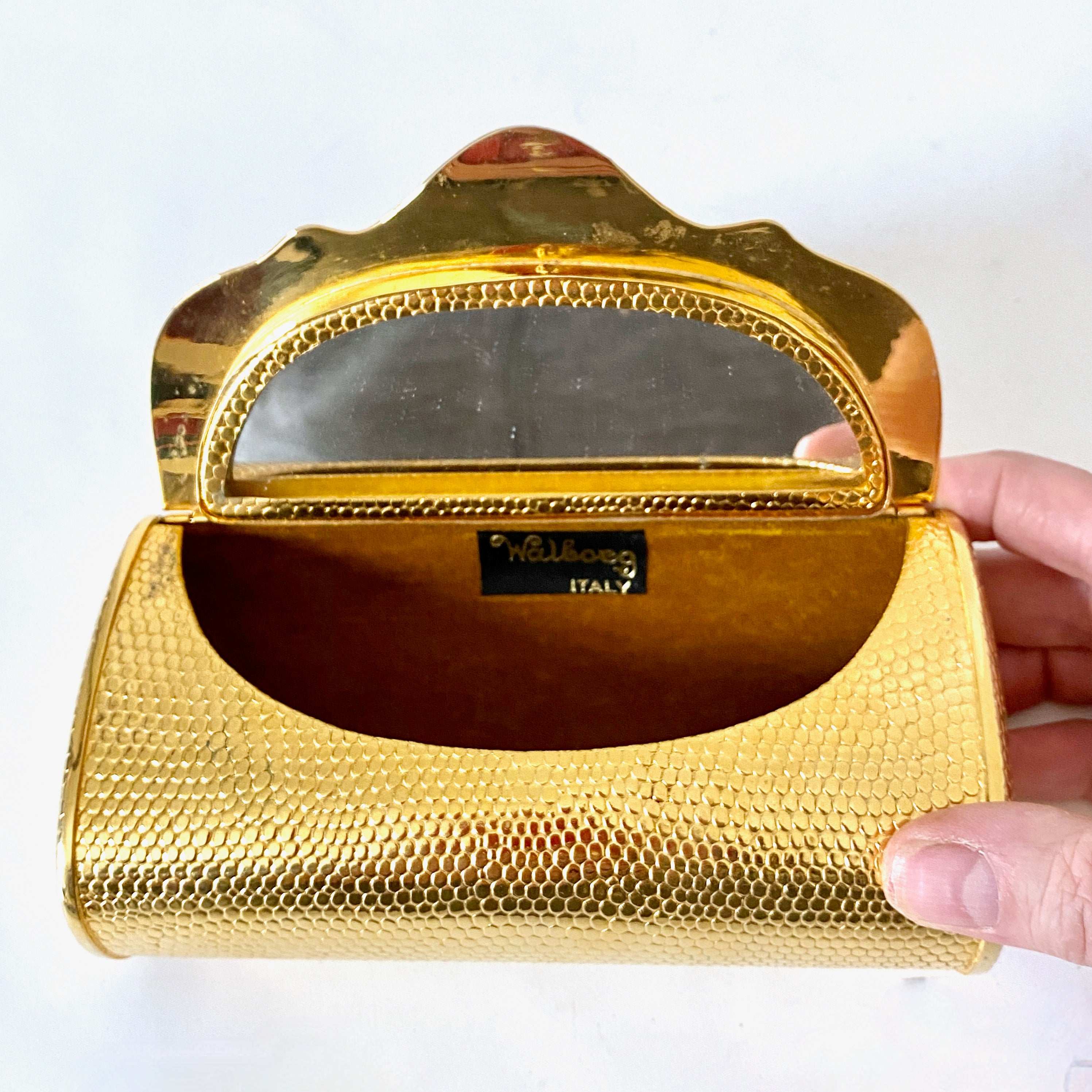 Vintage Yves Saint Laurent Rive Gauche Limited Edition Gold Metal Clutch  For Sale at 1stDibs | party parse