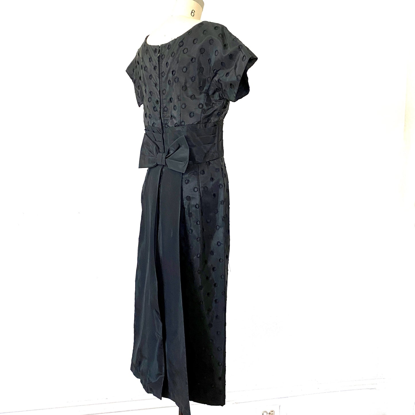 1950s Black Bow Train Wiggle MOD Vintage Bombshell Tall Marsha Young Originals Dress