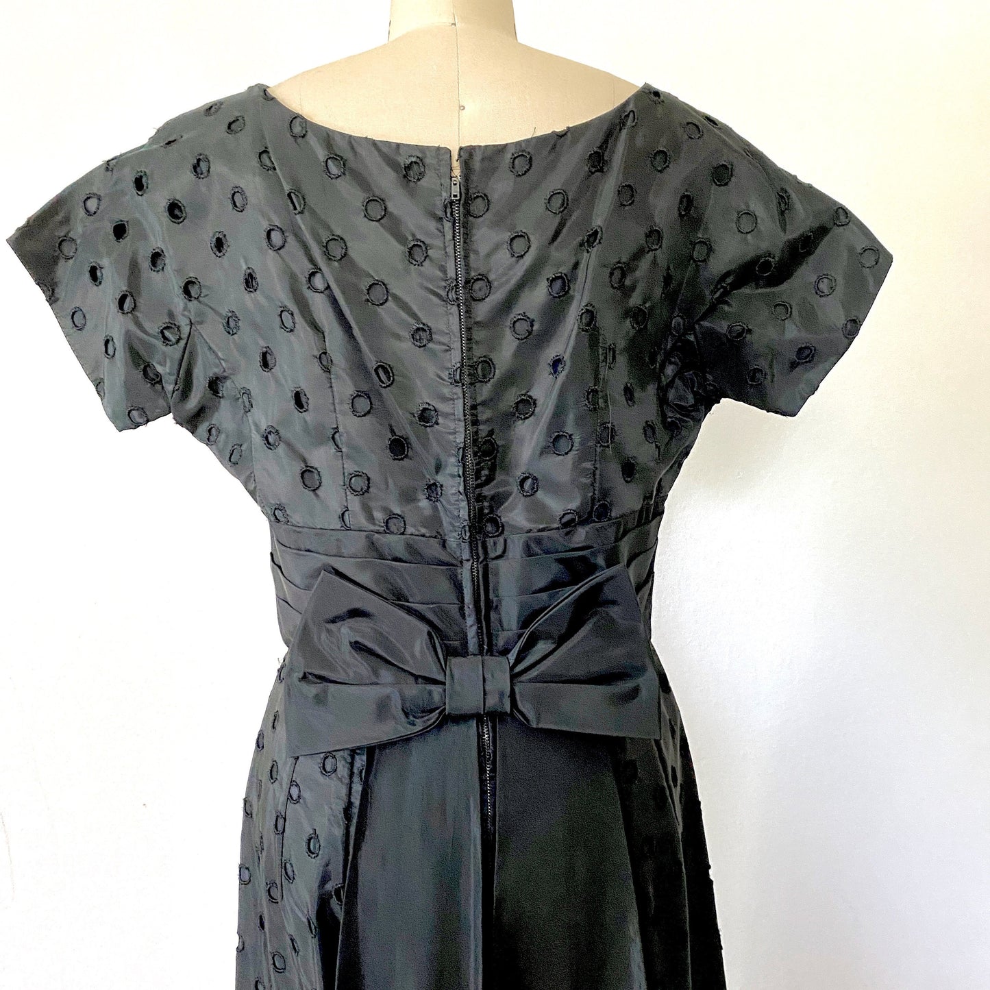 1950s Black Bow Train Wiggle MOD Vintage Bombshell Tall Marsha Young Originals Dress