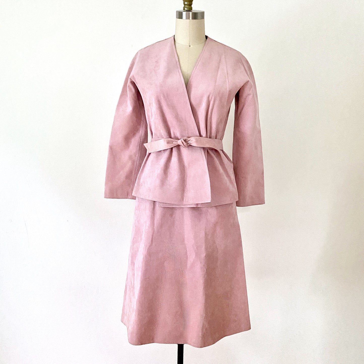 1970s HALSON Ultra Suede Wrap Coat Skirt Suit Sm/6 Vintage Blush Pink Collector Tie Jacket and skirt