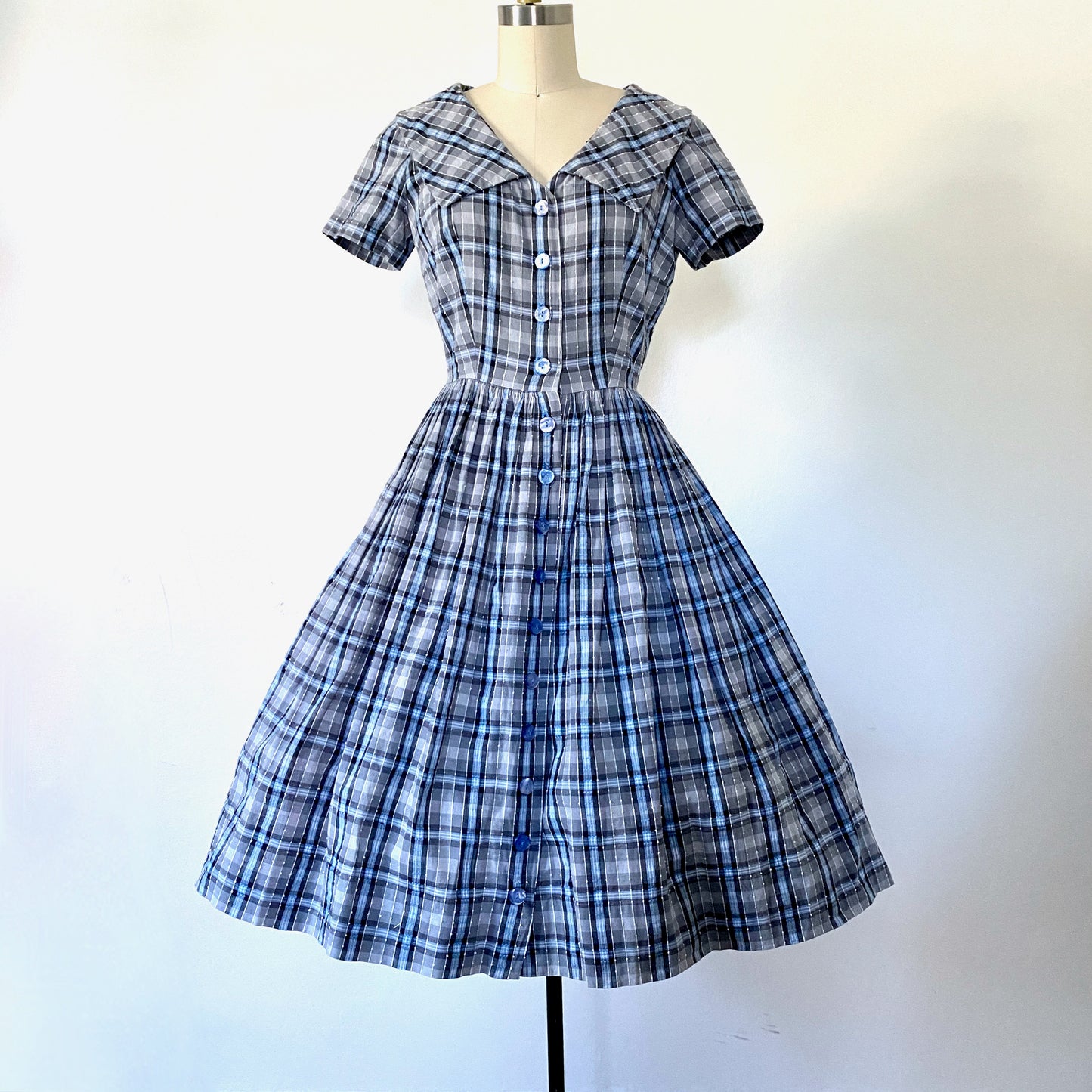 1950s Cotton Plaid Day Dress Full Skirt Fit and Flair Pinup Girl Vintage Shirtwaist dress Mrs Maisel Sz 6/8