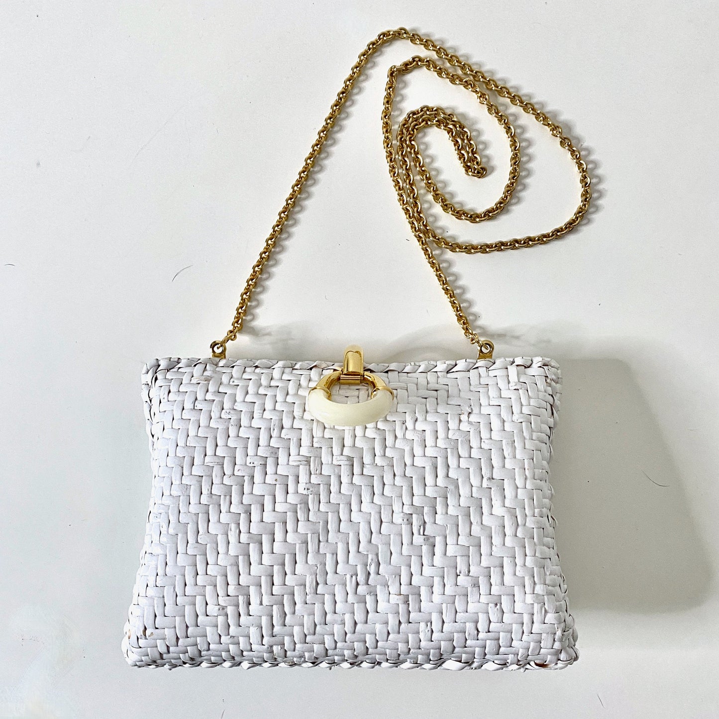 1960s WALBORG White Wicker Clutch Cross Body Shoulder Bag Wedding Purse Club Hard Case Bag Made in Hong Kong