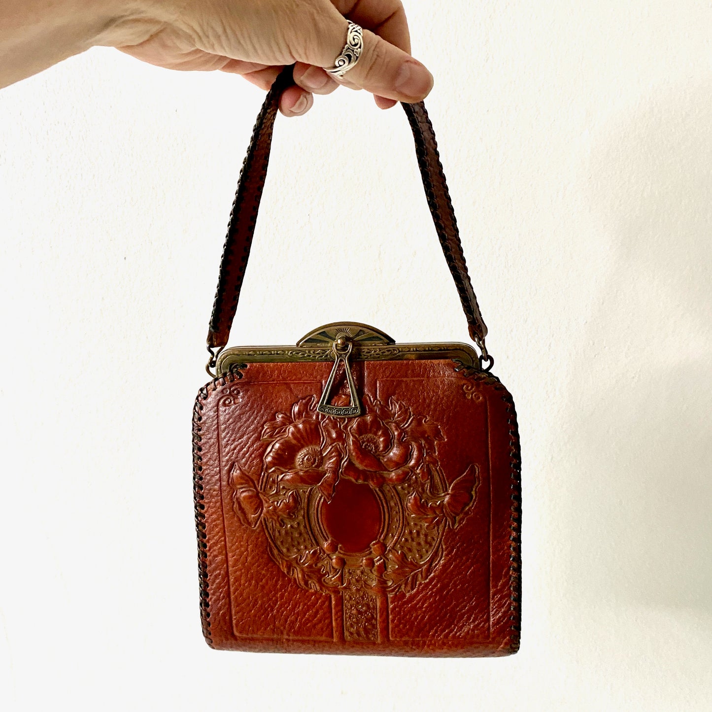 Art Nouveau 1920s Meeker Made Hand tooled leather craftsman handbag Rare with Original Tag Condition